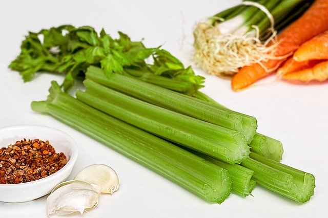 řapíkatý celer